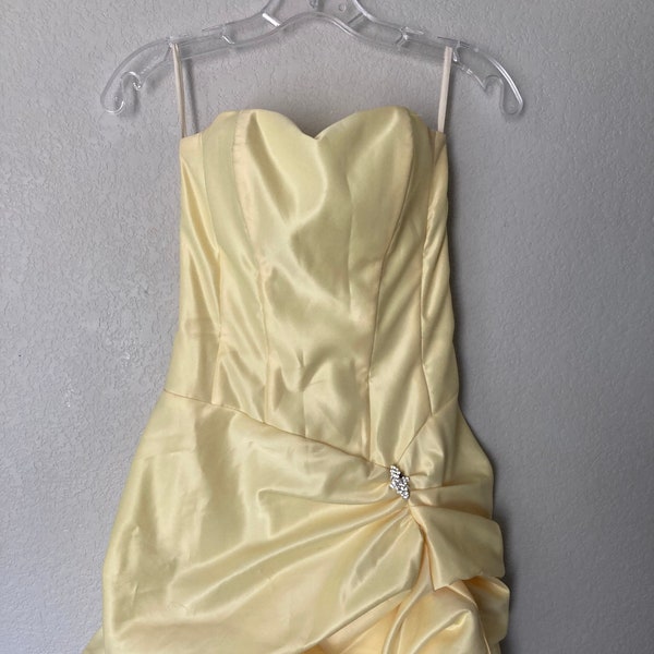 Y2K Yellow Mini Prom Dress - Jessica McClintock for Gunne Sax Made in USA Size 3/4 Prom Homecoming Dress Bodice Boning Short Layered Dress