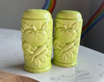 Green Vegetable Salt and Pepper Shakers - Vintage Ceramic Salt and Pepper Shakers Vegetable Kitchen Decor Vintage Mushrooms