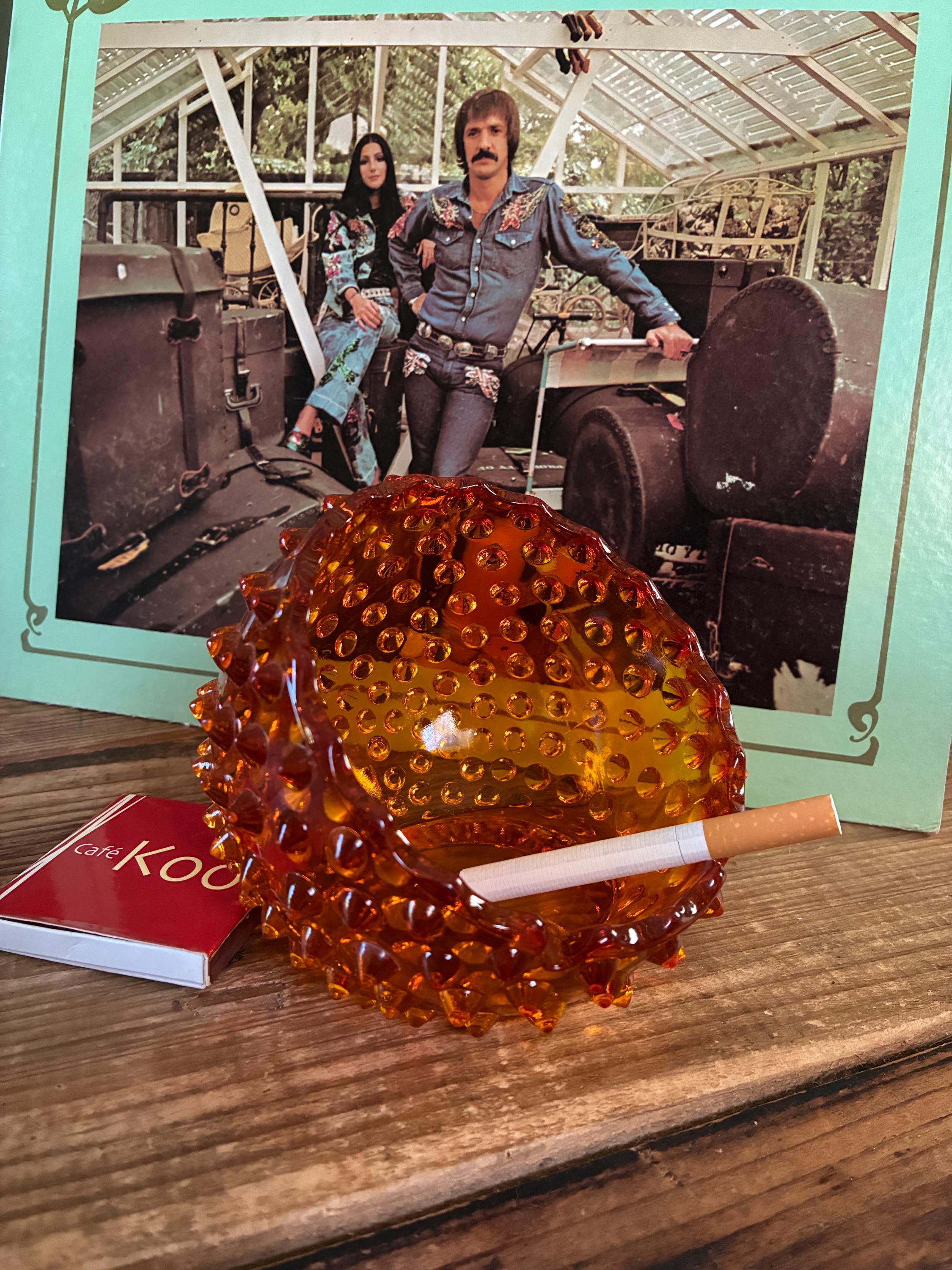 Vintage ashtray　瑪瑙 Vintage Orb Ashtray- Fenton Golden Amber Hobnail Orb Ashtray 1970s