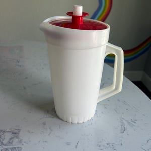 White and Red Tupperware Pitcher - Retro Kitchen Food Storage Container Nostalgic Kitchen Container Kool-Aid Lemonade Tupperware
