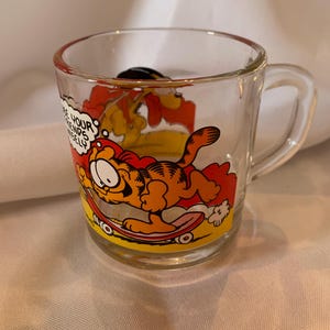 Garfield McDonald&#39;s Mug- Use Your Friends Wisely Jim Davis Glass Coffee Mug Tea Cup Vintage Cartoon Character Cup Funny Odie and Garfield