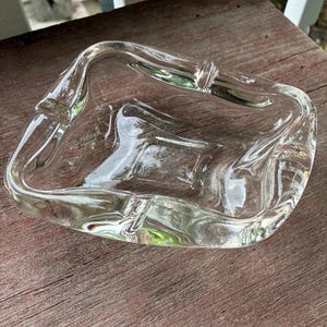 Atomic Glass Ashtray- Mid Century Modern Thick Art Glass Atomic Shape Ashtray Vintage Glass Vintage Ashtray Smokers Gift Clear Glass Ashtray