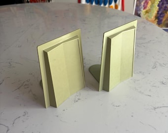 Vintage Plastic Bookends - Green Retro Plastic Bookends Record Bookends Shelf Organization 1970s Home Decor 1970s Plastic Bookends
