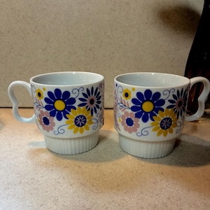 Set of 2  Vintage Mugs- Tea Coffee Cups Retro Mod Floral Flowers Blue Pink Yellow 1970s Midcentury Stackable Coffee Cups Heart Handle