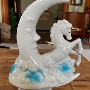 Unicorn and Moon Music Box- Vintage Music Box Kids Room Decor 1980s Porcelain Music Box Baby Shower Gift Nursery Room Decor