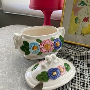 Vintage Gravy Boat - Vintage Kitchen Decor Flower Power Boho Kitchen Floral Serving Dish Vintage Dishes Covered Dish Vintage Home Decor image 4