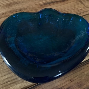 Vintage Blenko Bear Paw Dish/Ashtray- Cobalt Blue Ashtray Catchall Dish Vintage Blenko Ashtray Glass Blue Cobalt Ashtray Glass Trinket Dish