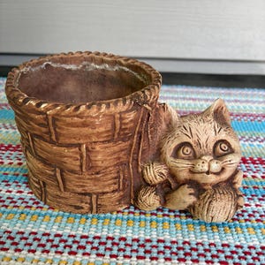 Vintage Kitty Planter - 1984 Pompadour Resin Kitty Planter Indoor Planter Cat Lover Kitty Succulent Plant Garden Apartment Dorm Room Decor