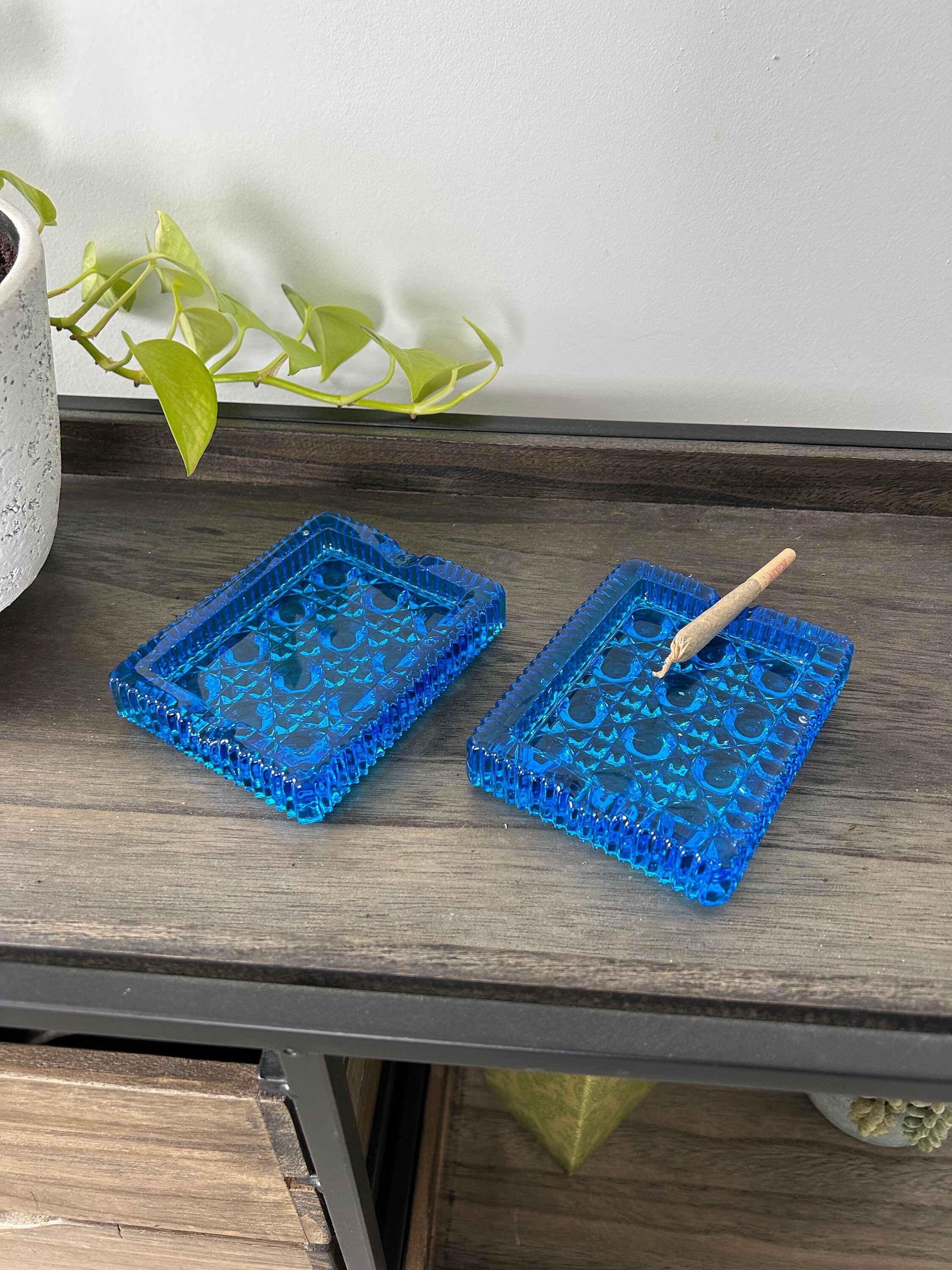 USA VINTAGE／アシュトレイ Vintage Blue Cut Glass Ashtray - Rectangle Vintage Ashtray