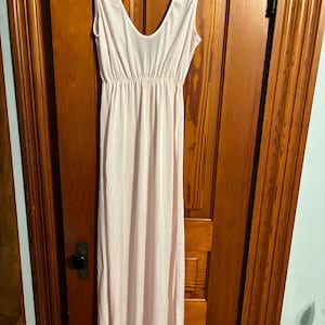 Vintage Night Gown- Pink Plain Silky Sleeveless V Neck Size M Night Gown Bedroom Dressing Boudoir Dress Made In USA Vintage Lingerie