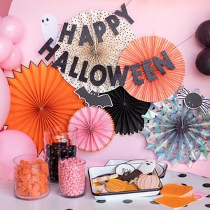 Happy Halloween Banner - Halloween Party Décor - Costume Party Ideas - Trick or Treat - Halloween Photo Backdrop - Halloween Dessert Table