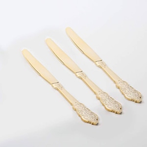 Gold Plastikmesser (8er Set) - Brautparty Ideen - Verlobungsfeier - Hochzeitsfeier - Geburtstagsessen