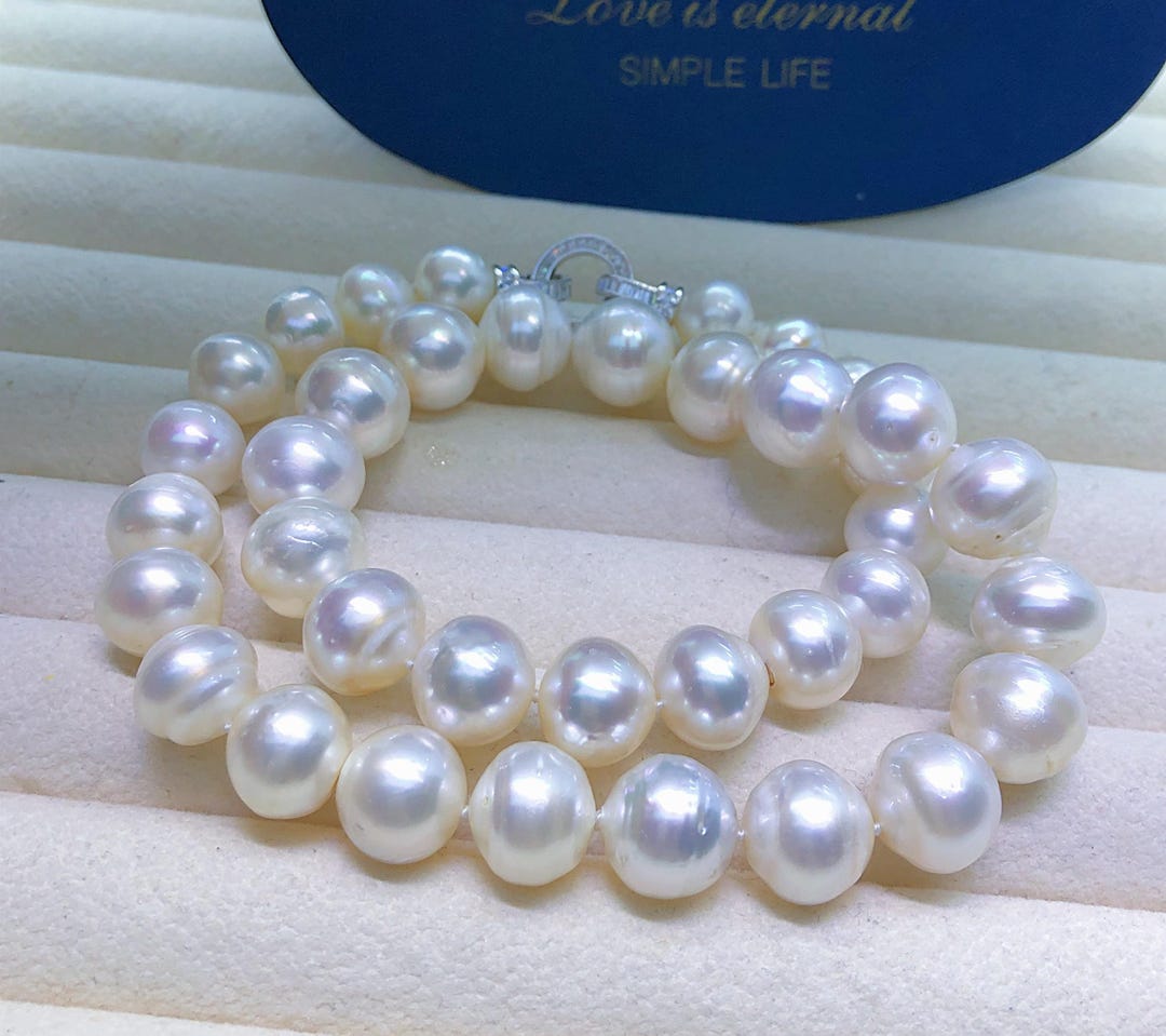 Collar De Perlas Barrocas Con Cierre De Esfera De Oro Mate