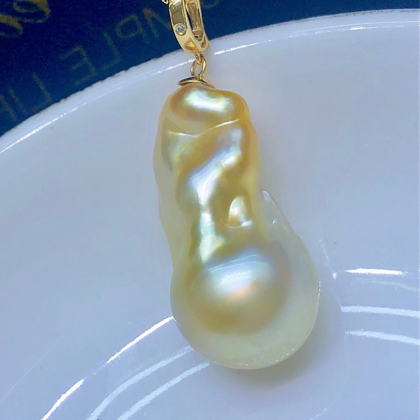 13mmx25.8mm Big South Sea Baroque Golden Pearl Pendant Brigth Sunny Gold Color Very High Luster 18k Yellow Gold Diamond