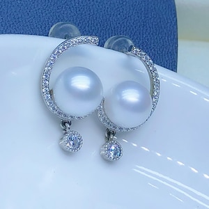Non-nucleated 8mm-8.5 Freshwater White Pearls Earring Bright White Color Very High Luster