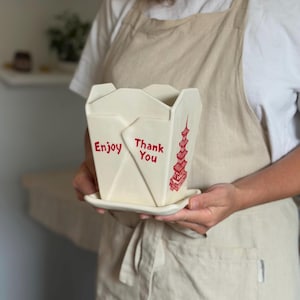 Handgefertigter Keramik Takeout Box Planter mit Drainageloch, Pagode Design Pot