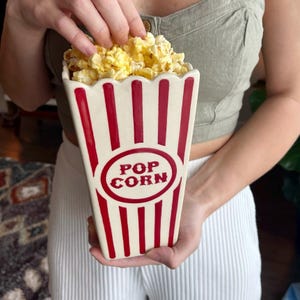 Stoneware Retro Popcorn Bucket Ceramic Flower Vase Handmade Ceramic Popcorn Bowl Gift for Popcorn Movie Lovers Pottery Snack Bowl