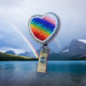 Porte-cartes d'identité en forme de coeur arc-en-ciel