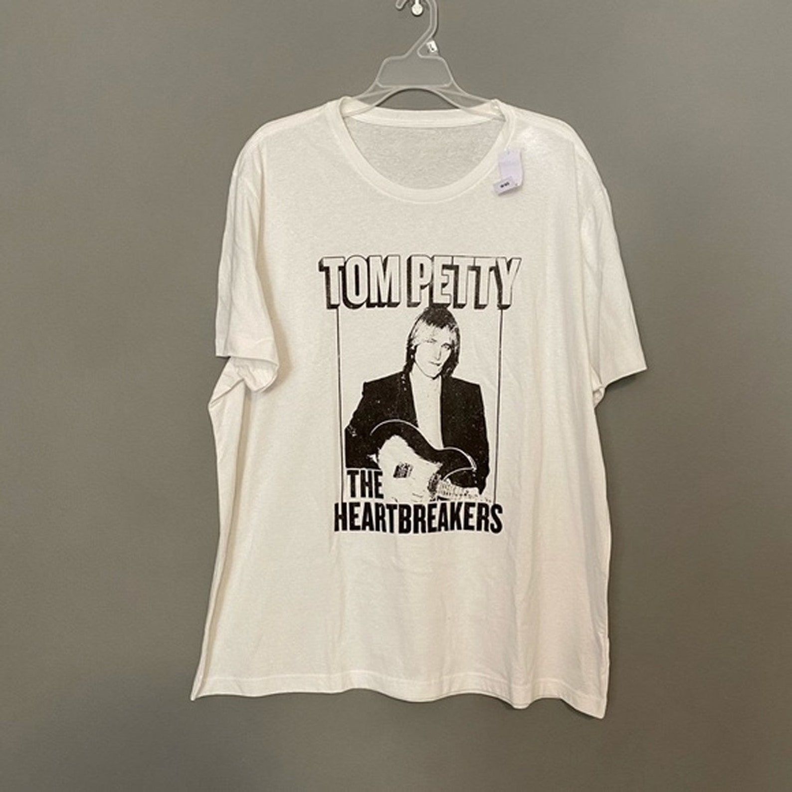 Vintage Tom Petty Graphic Tshirt Tom Petty The Heartbreaker Etsy