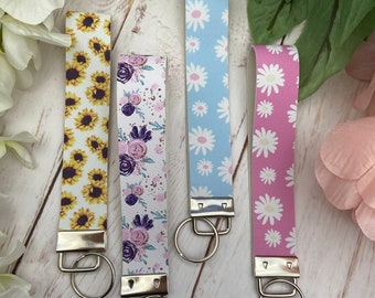 Floral Faux Leather Key Fob, Faux Leather Wristlet Keychain, , Keychain Lanyard, Flower Keychain