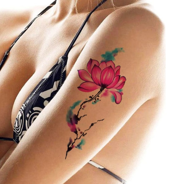Tatuagem temporária de lótus rosa, arte corporal floral, tatuagem para festivais.