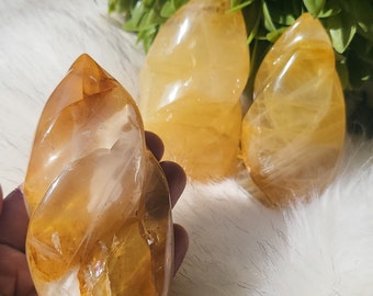 Healing Quartz Flame, Natural Yellow Gum Crystal Point, Obelisk Tower, Mineral Specimen, Wand, Crystal Gifts, Home Decor
