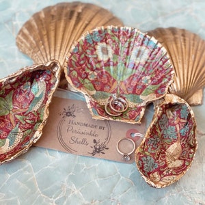 William Morris art on scallop shell