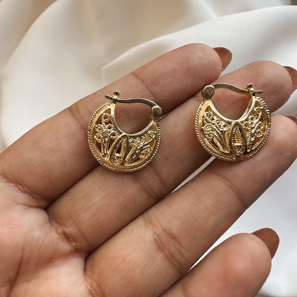 Small filigree basket earrings / Brazilian gold overlay small basket earrings/ small filigree earrings