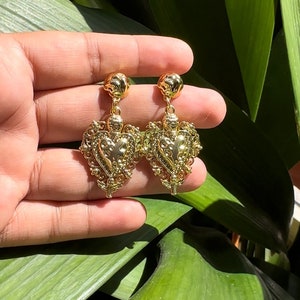 sacred heart earrings, handmade earrings, aretes sagrado corazón, unique earrings
