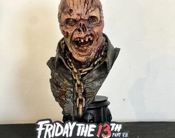 Jason voorhees horror bust statue
