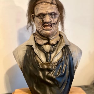 The Texas Chainsaw Massacre 2003 Horror Bust Statue Prop Figure Leatherface