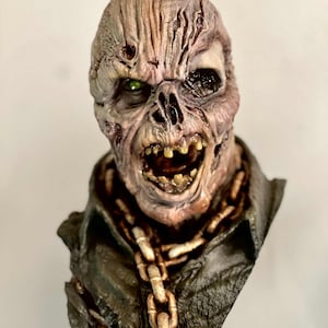 Jason voorhees horror bust statue