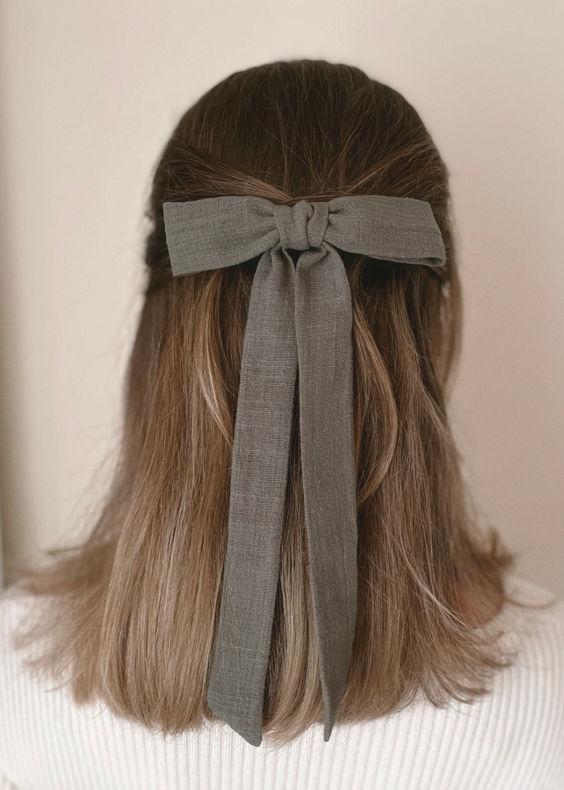 hair bow in linen look