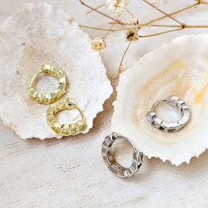 Link Chain Huggies, Dainty Minimalist Hoops, 100% Real 925 Silver Huggie Hoops, Small Round Earrings, Cartilage Earrings, Tiny Gold Huggies