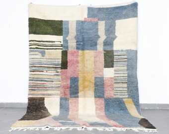 Handmade Abstract Wool Berber Rug: 9.3x6.3 ft