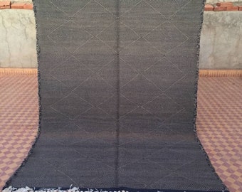Moroccan Zanafi Rug, Kilim Moroccan Rug, Handmade wool Rug, Hand woven rug, living room rug, wholesale rugs, home decor