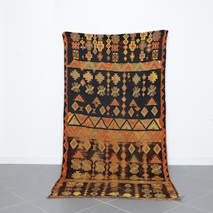 Vintage Moroccan Kilim Rug: Handwoven Wool Berber Carpet, Geometric Design