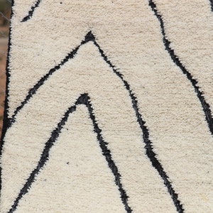 Authentic Moroccan rug, Beni ourain rug, Wool berber rug, Custom rug, handmade rug, Genuine lamb wool,Beniourain . image 4