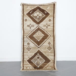 Handwoven Moroccan Berber Rug with Brown Diamond Pattern, Natural Wool Decor for Living Room, 175x86cm Soft Neutral Area Carpet