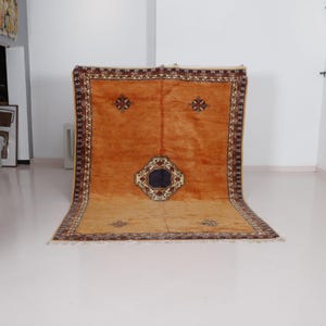 Vintage Moroccan Berber Rug 10x8 ft: Handmade Wool Medallion Carpet
