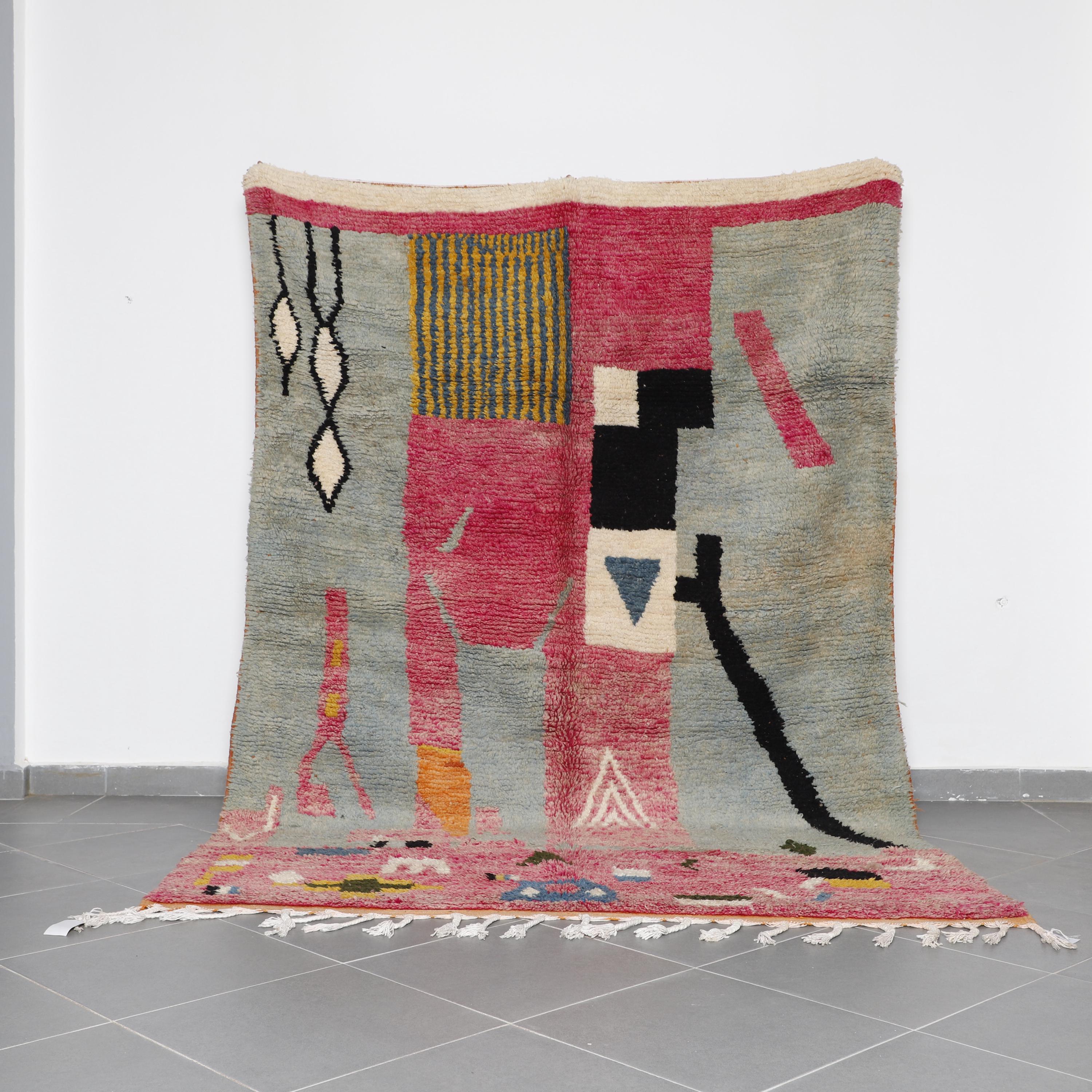 Abstract Moroccan Boucherouite Rug: Colorful Berber Wool Art, 9.5