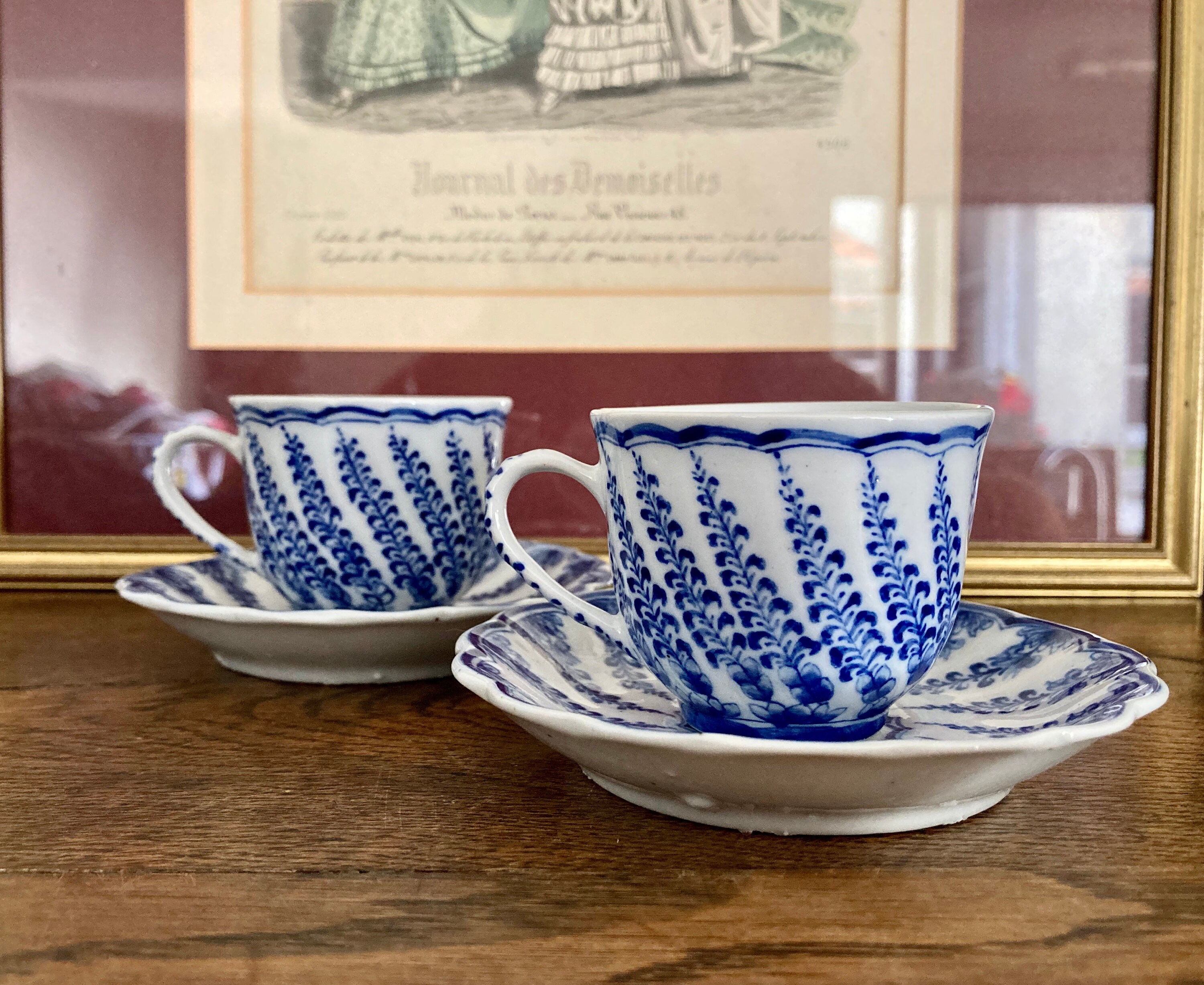 Duet Coffee Cups Porcelain Blue Design/Duo de Tasses à Café en Porcelaine Motif Bleu