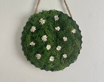 Moss Wall Art |  Home Decor | Metalen | Groen met geconserveerde bloemen