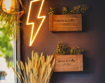 Lightning Bolt LED Neon Sign – Custom Wall Decor