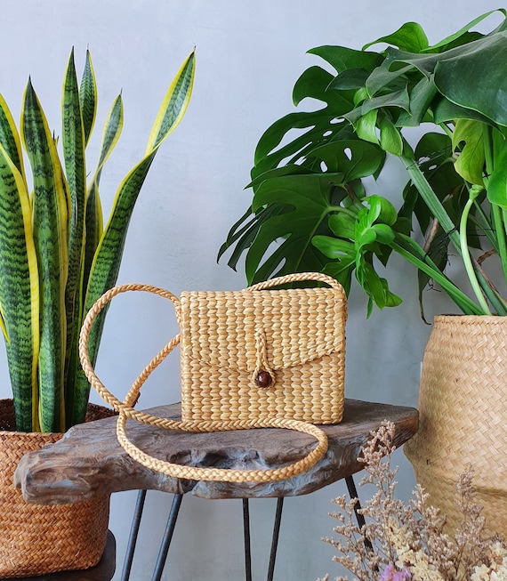 Hand-embroidered water hyacinth woven bag - Shop chob-pak-handmade Handbags  & Totes - Pinkoi