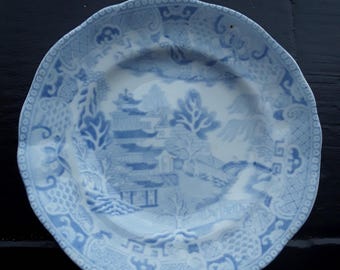 Antique Victorian Blue and  White Porcelain Little Childs Plate in the Willow Pattern