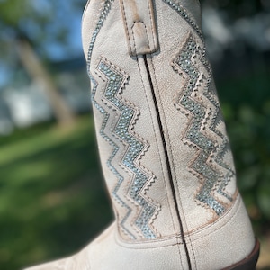 Women&#39;s Rhinestone Cowboy boots,custom cowboy boot , sparkle cowboy boots, bridal boots, bride cowboy boots, wedding cowboy boots, nashville