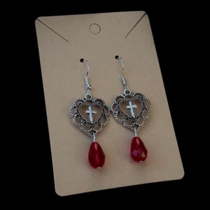 Gothic heart earrings | Valentine’s gifts for goths | gothic jewellery | gothic valentines | vampire jewellery | vampire earrings | goth