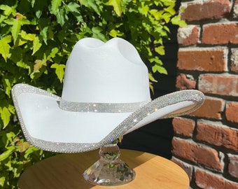 Sombrero de vaquera con pedrería. Boda western. Concierto country. Disfraz espacial. Trajes de dama de honor. Despedida de soltera.