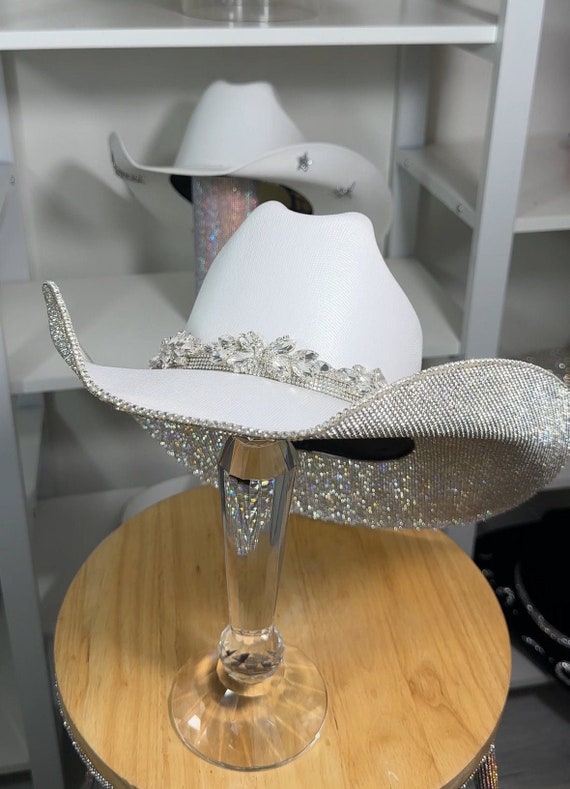 White Cowgirl Hat With Rhinestones. Western Wedding. Country 